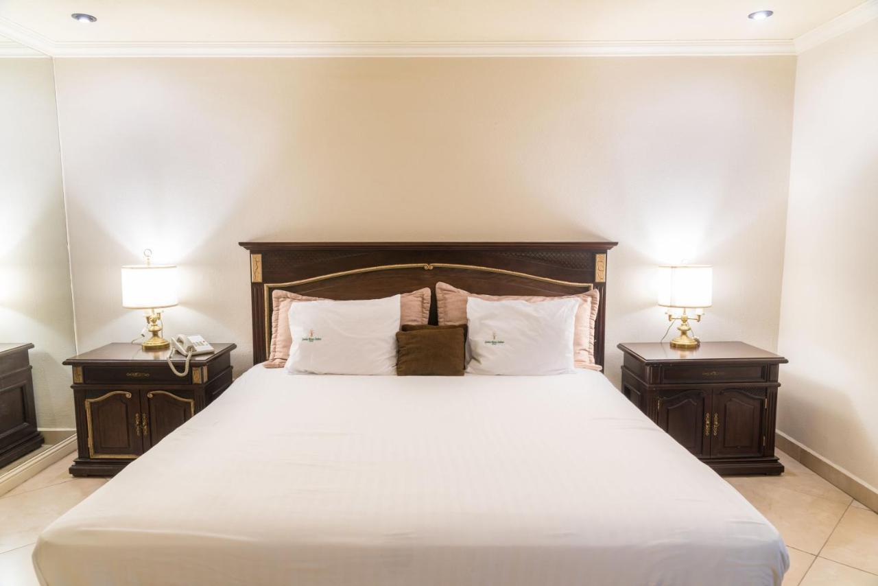 Rose Hotel Monterrey Zewnętrze zdjęcie